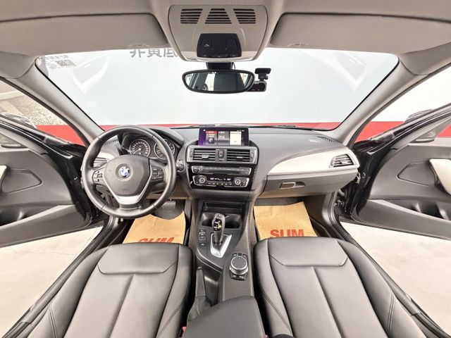 認證漂亮車，德系優質小車，小改款118 ，有雙電動椅、無線CAR  PLAY、HK音響，環保材質已更換內外漂亮，歡迎賞車  第9張相片