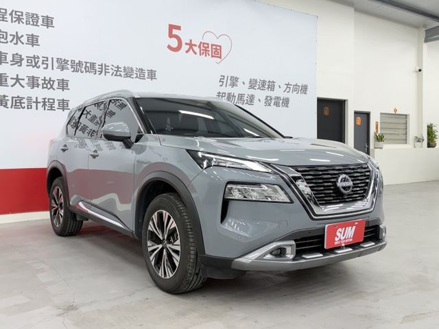 一手認證漂亮車，原鈑件保證，頂級旗艦版配備滿滿，實跑3萬多公里原廠保養，4條輪胎剛換，可以全貸歡迎賞車  第3張相片