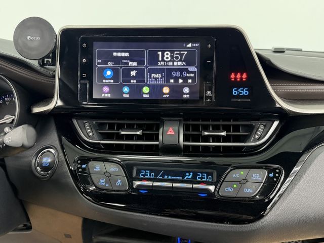 一手認證漂亮車，全程原廠保養，車況頭好壯壯，稀有頂級4WD版本搭配渦輪引擎，穿梭自如的小鋼砲，可以全額貸款，歡迎賞車  第11張相片