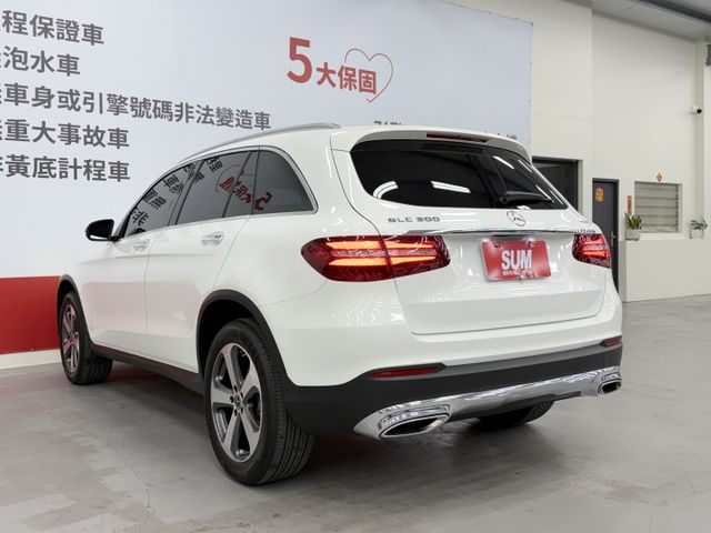 台灣一手女用車，已完成第三方認證，摸門、柏林、全景、CAR PLAY，配備滿滿，可以全額貸，歡迎賞車  第6張相片