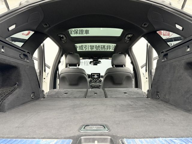 台灣一手女用車，已完成第三方認證，摸門、柏林、全景、CAR PLAY，配備滿滿，可以全額貸，歡迎賞車  第18張相片