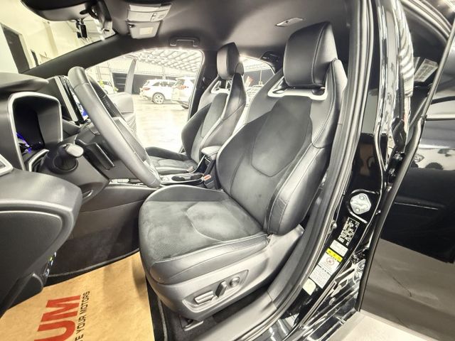 一手認證漂亮車，原鈑件保證，頂級旗艦版，全原廠保養~車況健康無待修，可以全額貸款，歡迎賞車  第7張相片