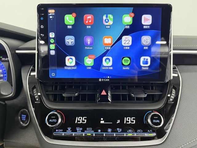 一手認證漂亮車，原鈑件保證，頂級旗艦版，全原廠保養~車況健康無待修，可以全額貸款，歡迎賞車  第12張相片