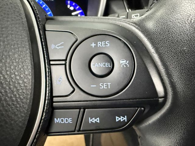 一手認證漂亮車，原鈑件保證，頂級旗艦版，全原廠保養~車況健康無待修，可以全額貸款，歡迎賞車  第13張相片