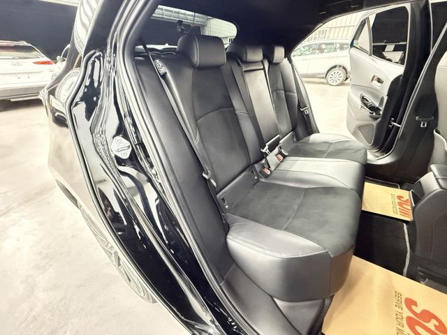 一手認證漂亮車，原鈑件保證，頂級旗艦版，全原廠保養~車況健康無待修，可以全額貸款，歡迎賞車  第17張相片