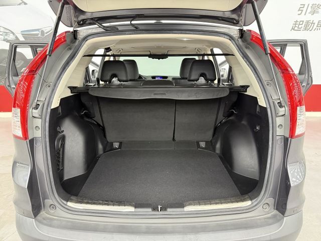 一手認證漂亮車，原鈑件保證，全原廠保養，相同稅金當然要買更好開的2.4，全車無待修，可以全額貸，歡迎賞車  第18張相片