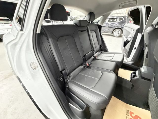 SPORTBACK 一手認證漂亮車，原鈑件保證，只實跑3萬公里，原廠保養，配備滿滿，超高CP值，可以全額貸款，歡迎賞車  第16張相片