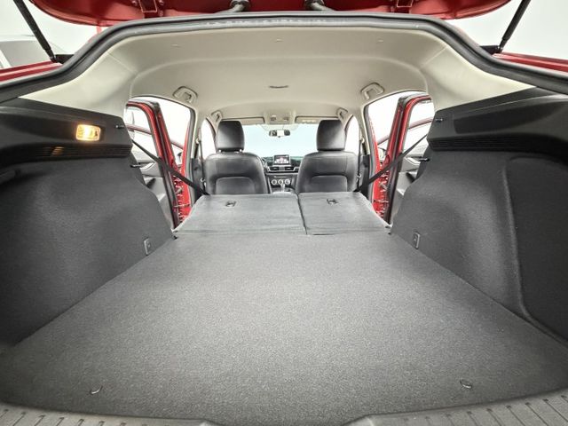 一手認證漂亮車，超低里程僅實跑5萬多公里，內外漂亮如新，剛花2萬多整理耗材，車況無待修，可以全額貸，歡迎賞車  第17張相片