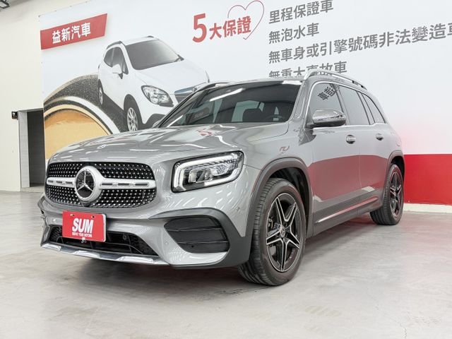 先誠實再成交~車尾被親到換鈑件，反應價格上~超便宜一手認證車，僅實跑5萬多公里，AMG、7人座、23P、360，配備滿滿  第1張相片