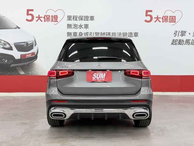 先誠實再成交~車尾被親到換鈑件，反應價格上~超便宜一手認證車，僅實跑5萬多公里，AMG、7人座、23P、360，配備滿滿  第5張相片