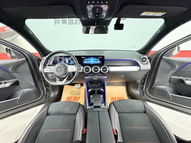 先誠實再成交~車尾被親到換鈑件，反應價格上~超便宜一手認證車，僅實跑5萬多公里，AMG、7人座、23P、360，配備滿滿  第9張相片