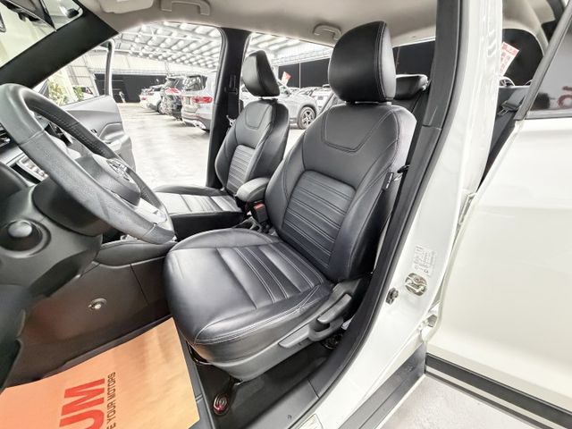 一手媽媽認證漂亮車，原鈑件保證，智行旗艦版選配雙色，僅實跑6萬多公里原廠保養，內外漂亮，歡迎賞車  第8張相片