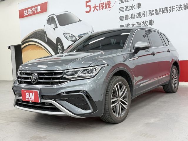 一手認證漂亮車，原鈑件保證，僅實跑3萬公里，市場不多的7人座，PREMIUM版本，配備滿滿可以全額貸，歡迎賞車  第1張相片