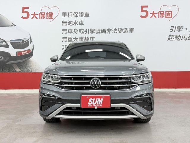 一手認證漂亮車，原鈑件保證，僅實跑3萬公里，市場不多的7人座，PREMIUM版本，配備滿滿可以全額貸，歡迎賞車  第2張相片