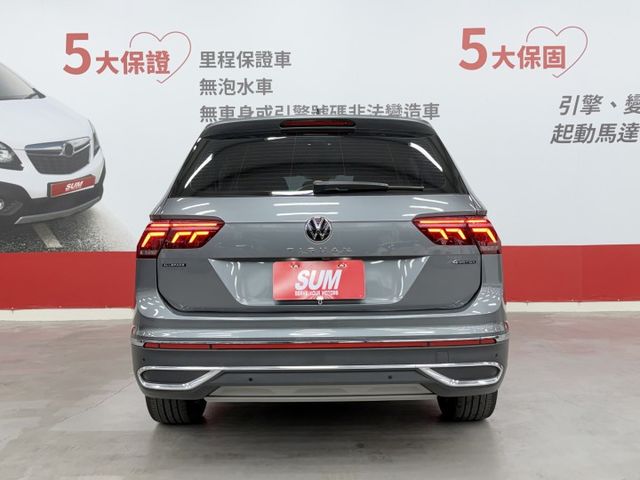 一手認證漂亮車，原鈑件保證，僅實跑3萬公里，市場不多的7人座，PREMIUM版本，配備滿滿可以全額貸，歡迎賞車  第5張相片