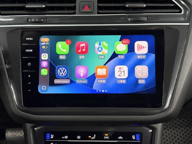 一手認證漂亮車，原鈑件保證，僅實跑3萬公里，市場不多的7人座，PREMIUM版本，配備滿滿可以全額貸，歡迎賞車  第12張相片