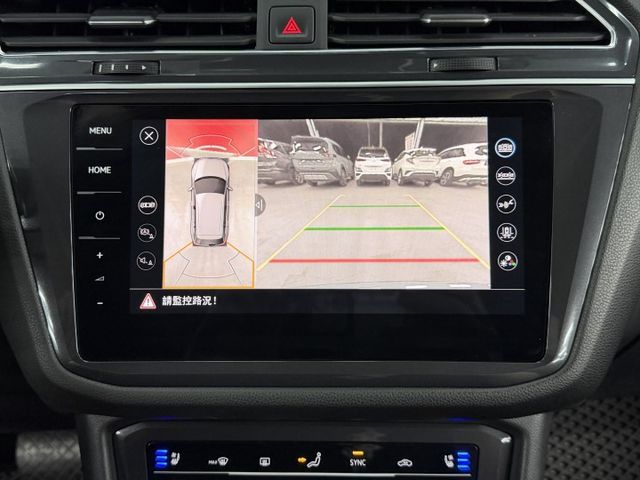 一手認證漂亮車，原鈑件保證，僅實跑3萬公里，市場不多的7人座，PREMIUM版本，配備滿滿可以全額貸，歡迎賞車  第14張相片