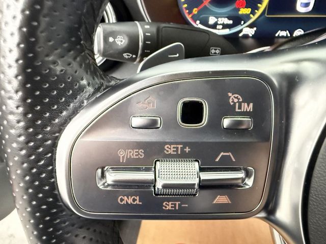 總代理一手董娘漂亮車，認證原鈑件，市場稀有的COUPE，僅實跑3萬多公里，有AMG、23P，內外漂亮如新，歡迎賞車  第11張相片