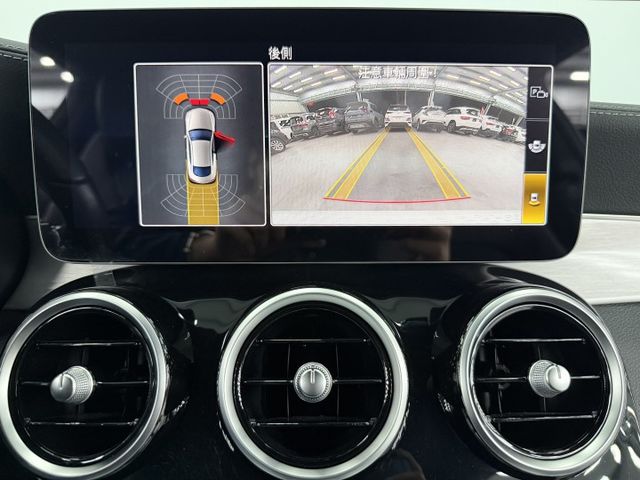 總代理一手董娘漂亮車，認證原鈑件，市場稀有的COUPE，僅實跑3萬多公里，有AMG、23P，內外漂亮如新，歡迎賞車  第13張相片