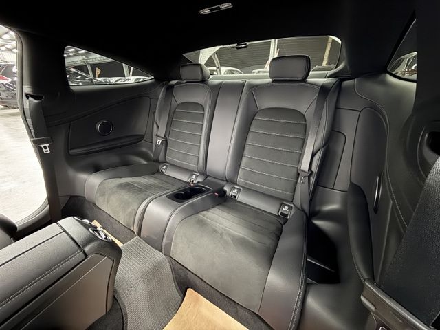 總代理一手董娘漂亮車，認證原鈑件，市場稀有的COUPE，僅實跑3萬多公里，有AMG、23P，內外漂亮如新，歡迎賞車  第18張相片