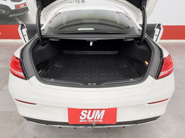 總代理一手董娘漂亮車，認證原鈑件，市場稀有的COUPE，僅實跑3萬多公里，有AMG、23P，內外漂亮如新，歡迎賞車  第20張相片