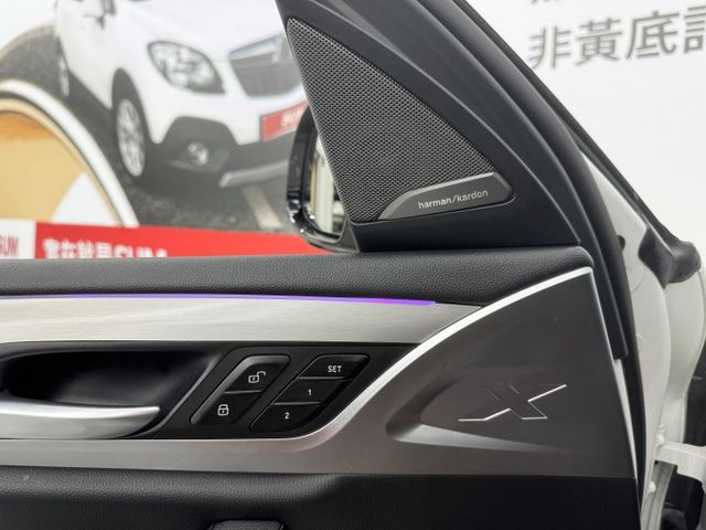 一手認證漂亮車，白金領航版，有5AU、HK音響、HUD，可以增額貸可以全額貸，實車在店，歡迎賞車  第17張相片