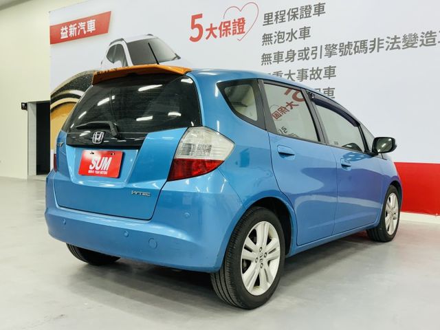 超漂亮代步小車，一手車已完成第三方認證，僅實跑14萬多公里，里程保證，全車無待修~歡迎賞車  第4張相片