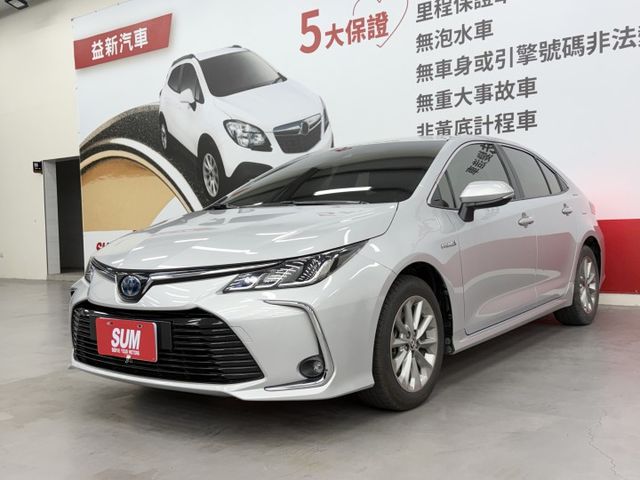 一手認證漂亮車，原鈑件保證，油電尊爵版，里程數保證實跑2萬多公里，內外如新，可以全額貸款，歡迎賞車  第1張相片