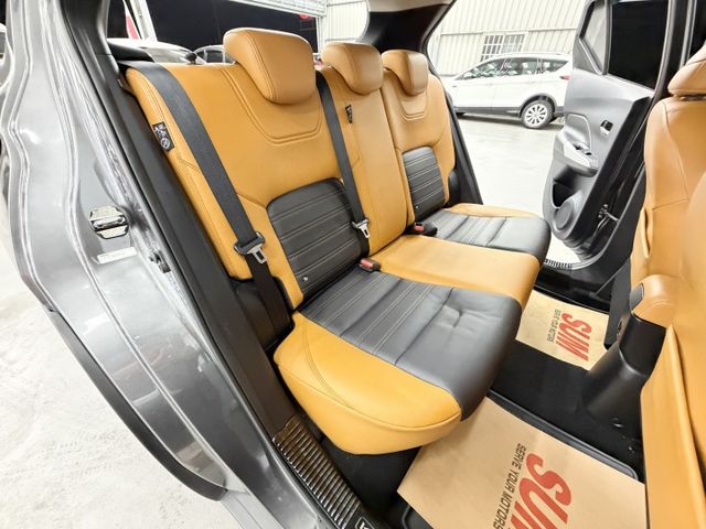特仕車哈騷版，認證漂亮車，頂級的智型旗艦規格，實跑8萬公里原廠保養，車況無待修，升級13吋安卓機，可以全額貸歡迎賞車  第17張相片