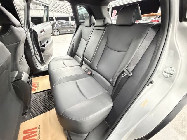 一手媽媽自用漂亮車，認證原鈑件保證，只實跑2萬多公里，原廠保養里程保證，內外如新，可以全額貸款，歡迎賞車  第15張相片