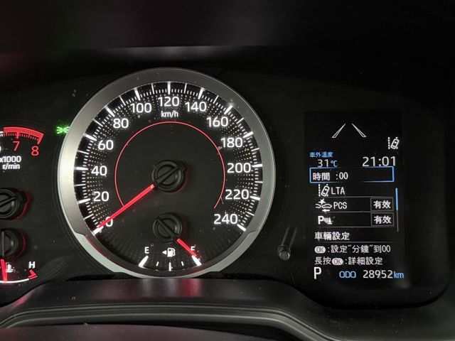 一手媽媽自用漂亮車，認證原鈑件保證，只實跑2萬多公里，原廠保養里程保證，內外如新，可以全額貸款，歡迎賞車  第19張相片