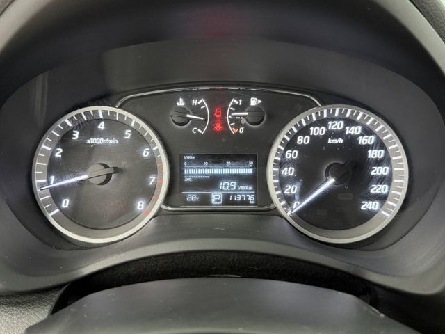 一手認證漂亮車，原鈑件保證，僅實跑11萬公里，豪華影音版，優質代步的舒適房車~可以全額貸款，歡迎賞車  第17張相片