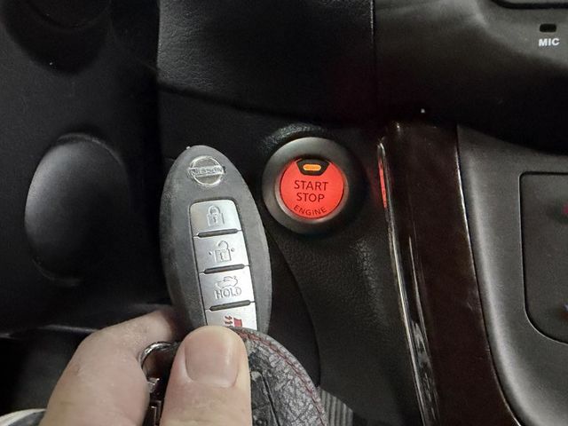 一手認證漂亮車，原鈑件保證，僅實跑11萬公里，豪華影音版，優質代步的舒適房車~可以全額貸款，歡迎賞車  第18張相片