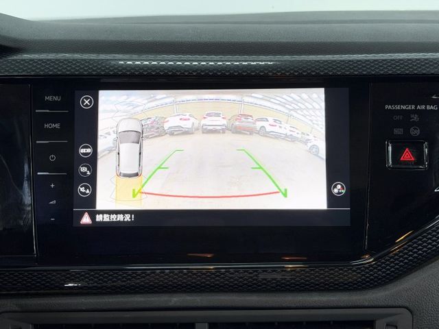 買新車的感覺~一手認證漂亮車，原鈑件保證，僅實跑4千公里，里程保證，TECH版本，可以全額貸款，歡迎賞車  第16張相片