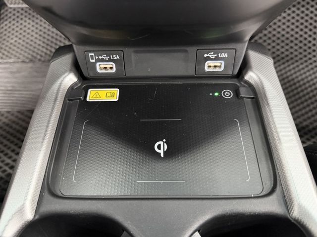 一手認證漂亮車，原鈑件保證，VTI-S沒有天窗不怕漏水~實跑6萬多公里，車況無待修，可以全額貸，歡迎賞車  第15張相片