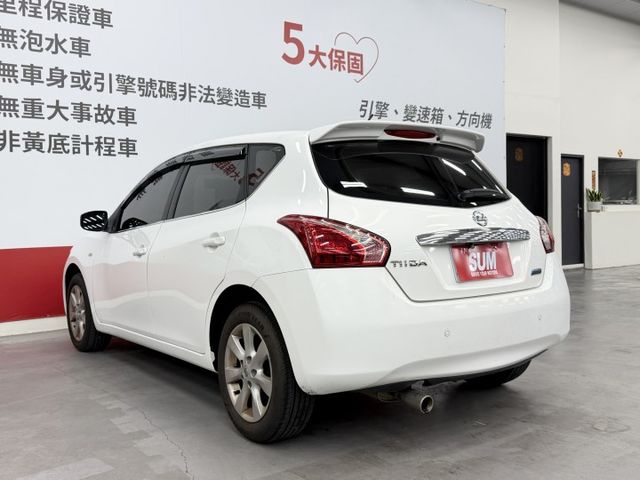 一手認證漂亮車，原鈑件保證，里程保證實跑9萬公里，全新安卓機，優質代步車，可以全額貸歡迎賞車  第6張相片