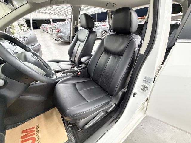 一手認證漂亮車，原鈑件保證，里程保證實跑9萬公里，全新安卓機，優質代步車，可以全額貸歡迎賞車  第7張相片