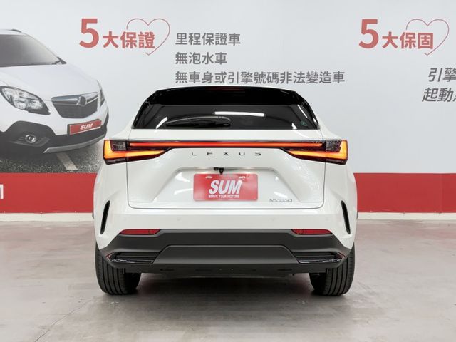 一手認證漂亮車，原鈑件保證，汽油頂規豪華版，里程保證實跑1萬多公里，用二手車價買到新車品質~歡迎賞車  第5張相片