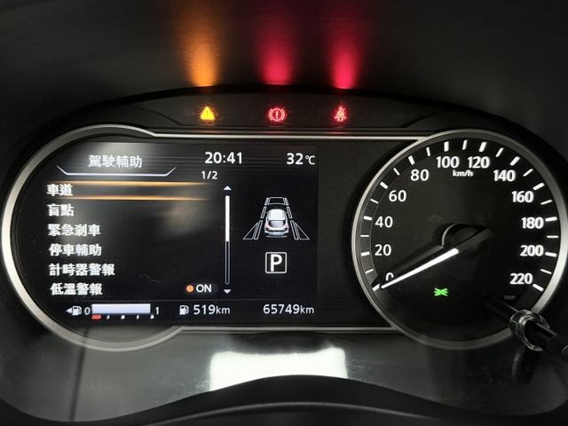 一手認證車，先誠實再成交，單純更換鈑件，無重大事故，頂規的JBL特仕版，僅實跑6萬多公里，可以全額貸歡迎賞車  第18張相片