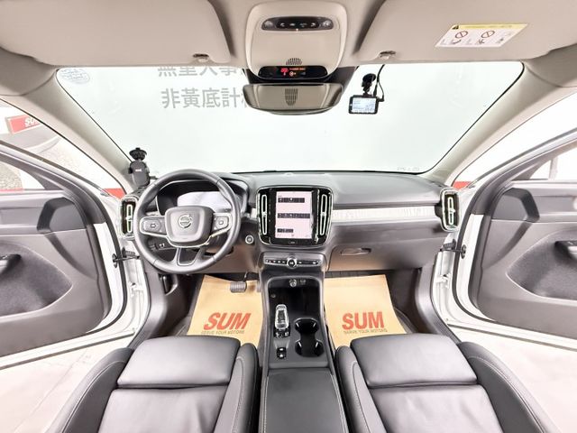 一手認證漂亮車，原鈑件保證，T2  PLUS版本，全原廠保養，車況無待修，可以全額貸款，歡迎賞車  第9張相片