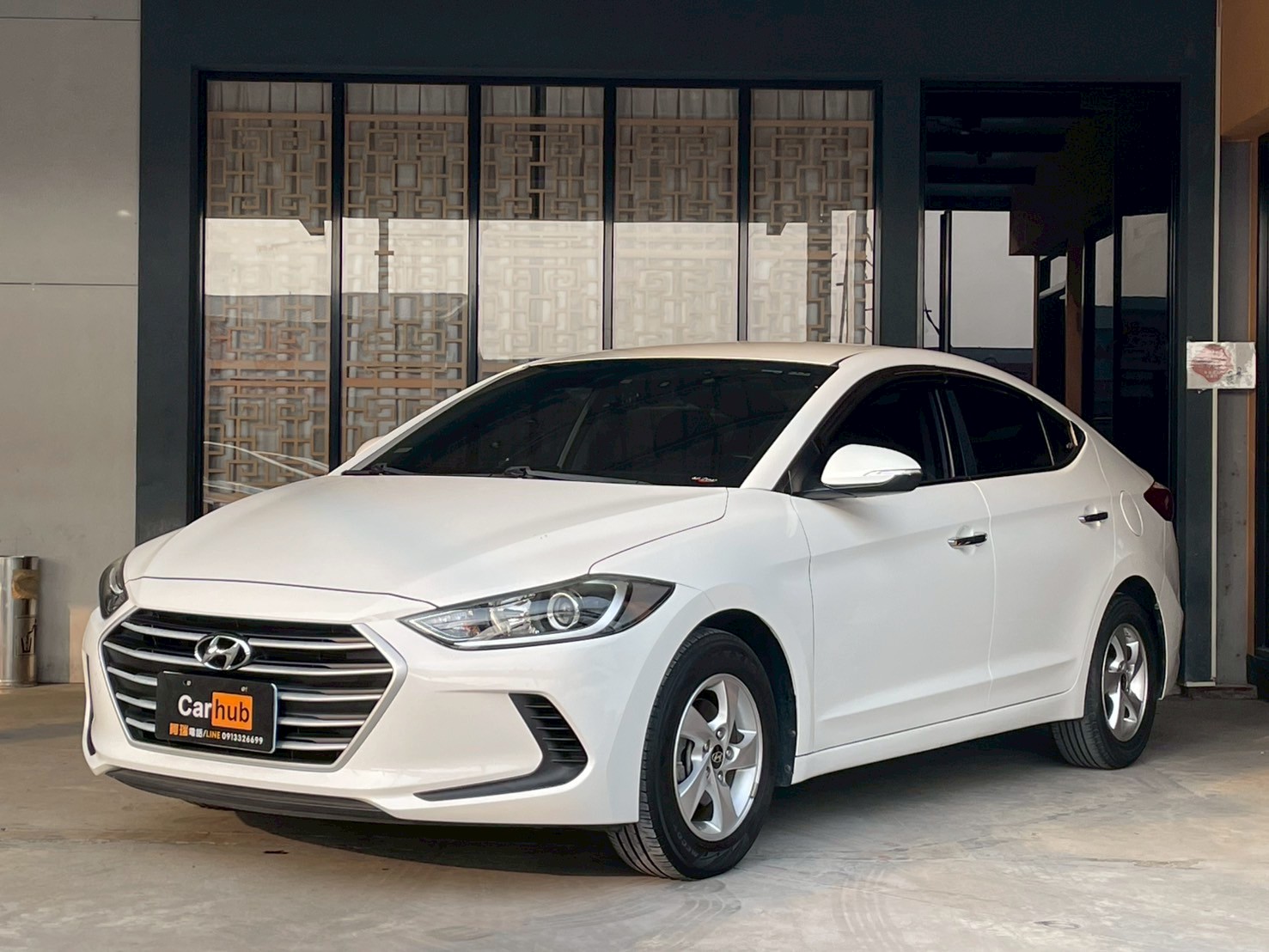 2017 ELANTRA  第1張相片