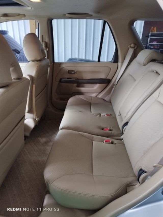 庫存出清 只跑14萬6 實車實價 里程保證 無泡水 無事故 無待修  第12張相片