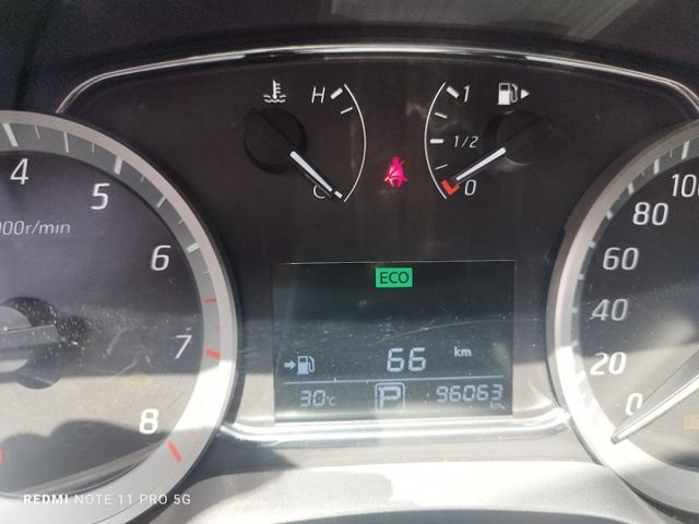 只跑96063km 實車實價 絕不到場加價 里程保證 無泡水 無事故 無待修  第13張相片