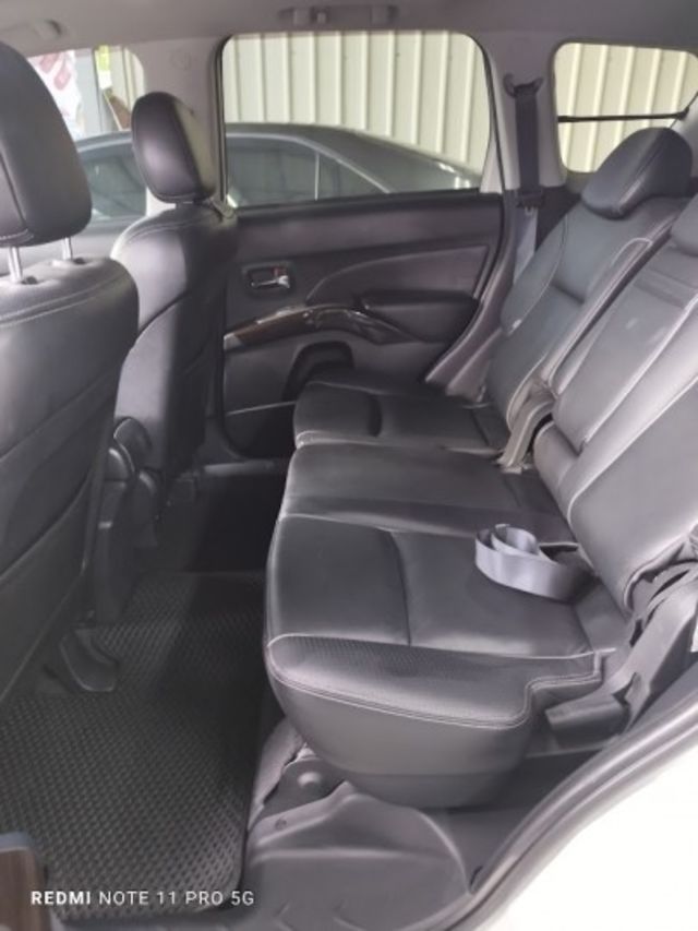 只跑125337km 實車實價 絕不到場再加價 里程保證 無泡水 無事故 無待修  第10張相片