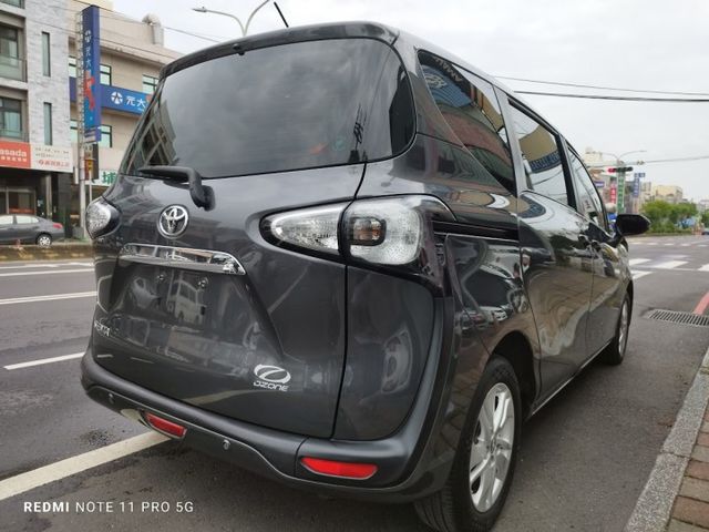 7人座 豪華十 實車實價 絕不到場再加價 里程保證 無泡水 無事故 無待修  第6張相片