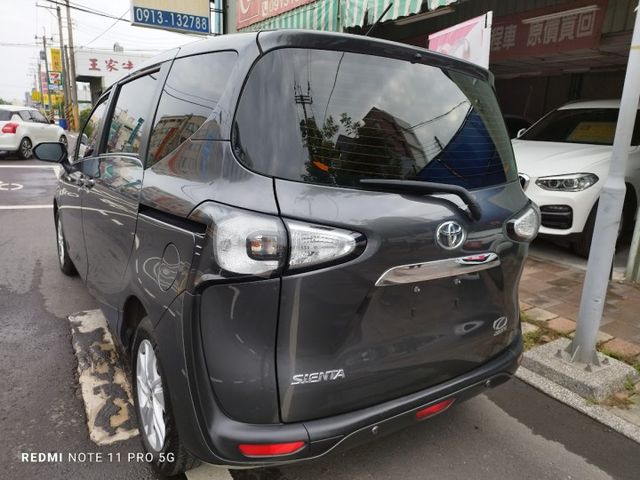 7人座 豪華十 實車實價 絕不到場再加價 里程保證 無泡水 無事故 無待修  第8張相片