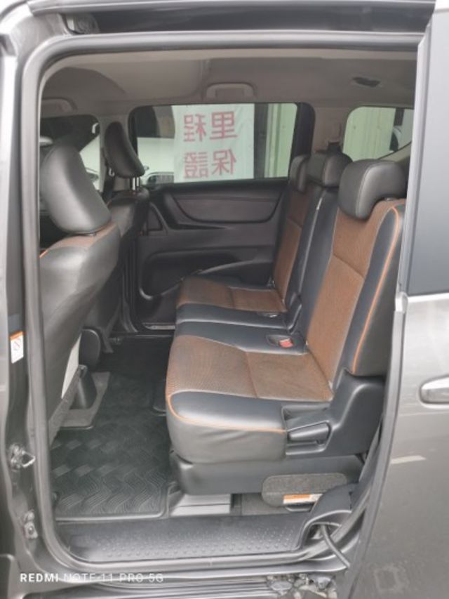 7人座 豪華十 實車實價 絕不到場再加價 里程保證 無泡水 無事故 無待修  第10張相片