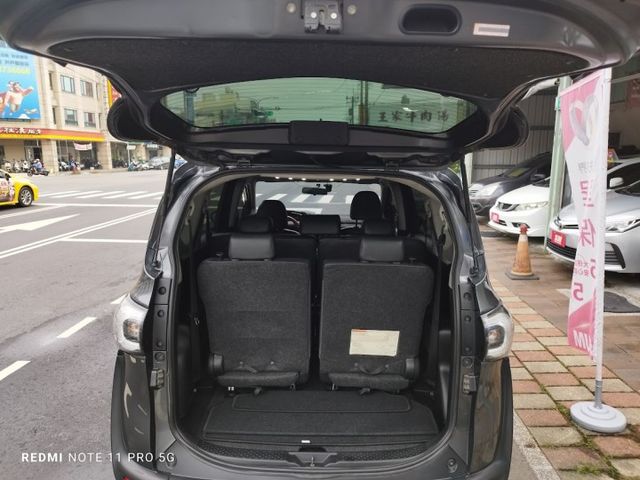 7人座 豪華十 實車實價 絕不到場再加價 里程保證 無泡水 無事故 無待修  第11張相片