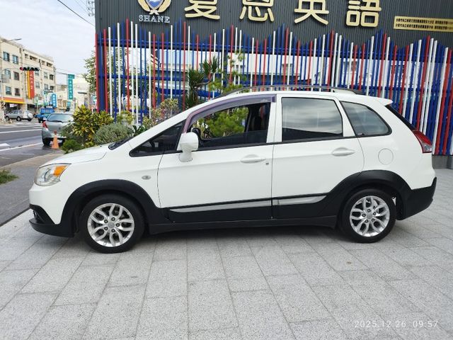 實車實價 絕不到場再加價 里程保證 無泡水 無事故 無待修  第5張相片