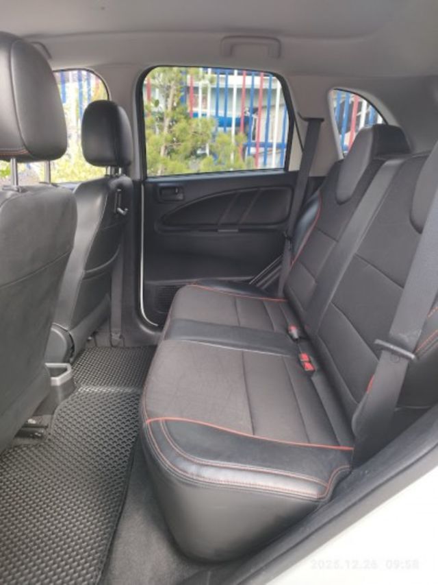 實車實價 絕不到場再加價 里程保證 無泡水 無事故 無待修  第10張相片